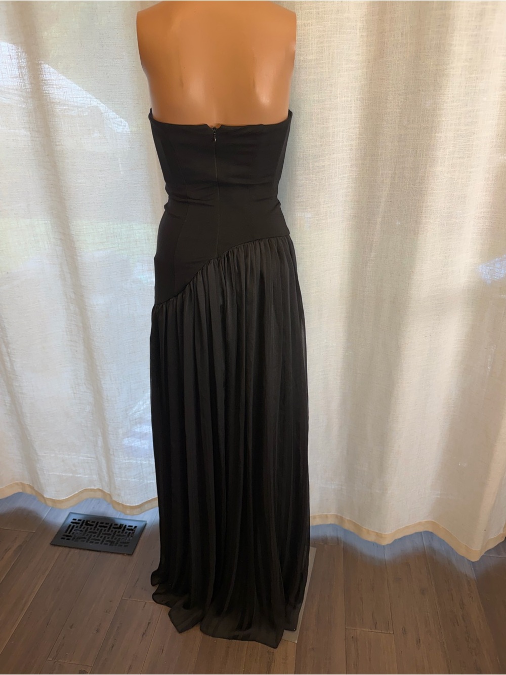 Lovers and Friends Alice Strapless Gown in Black maxi flowy dress - Picture 4 of 7